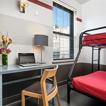 Getaway Hostel *