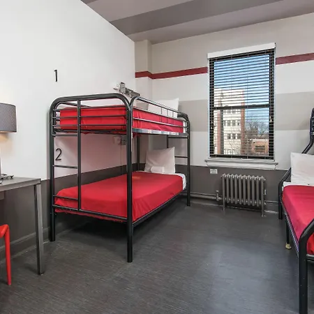 Hostel Getaway Chicago