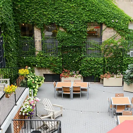 Hostel Getaway Chicago