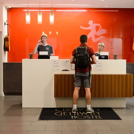Getaway Hostel *