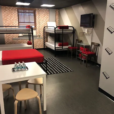 Getaway Hostel Chicago