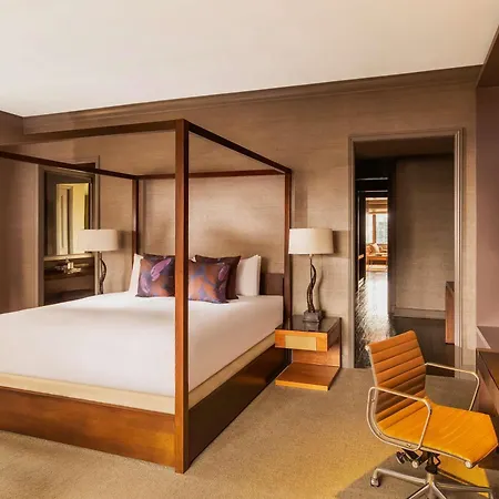 Hotel Fairmont Millennium Park 4*
