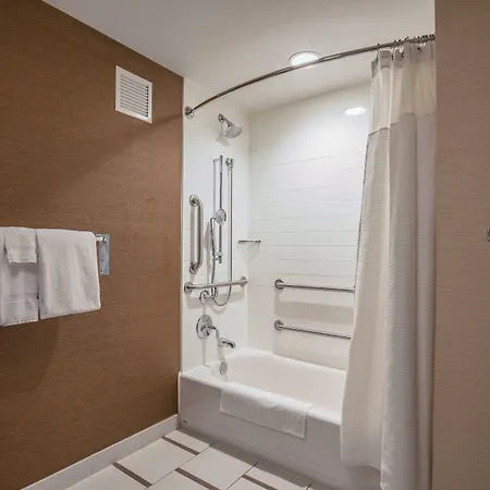Hotel Fairfield And Downtown-river North 3*