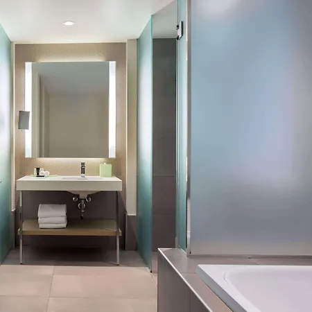 Hyatt Centric The Loop Hotel Chicago