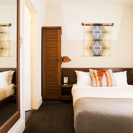 Hotel Freehand