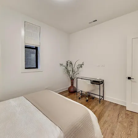 Apartment Luxurious Lincoln Park With Gourmet Kitchen Chicago