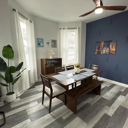 Stylish 2bedroom W Games & Free Parking * Chicago