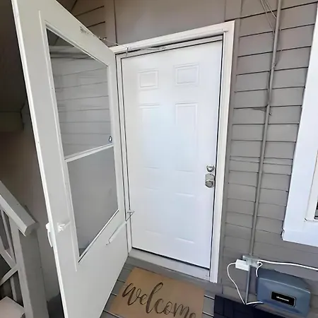 Stylish 2bedroom W Games & Free Parking