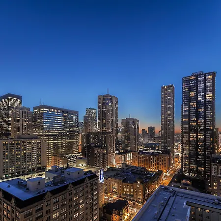 By Marriott Downtown Magnificent Mile Hotel Chicago