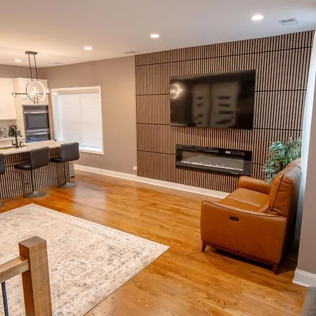 Luxury 9 Bedroom Mins From Downtown And The *