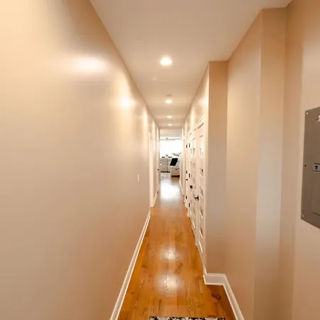 Luxury 9 Bedroom Mins From Downtown And The *