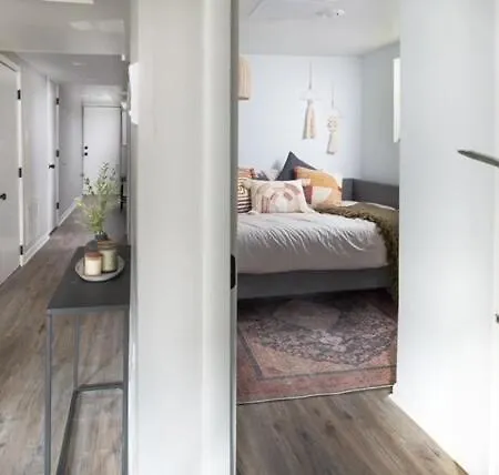 Two Bedroom Garden Chicago