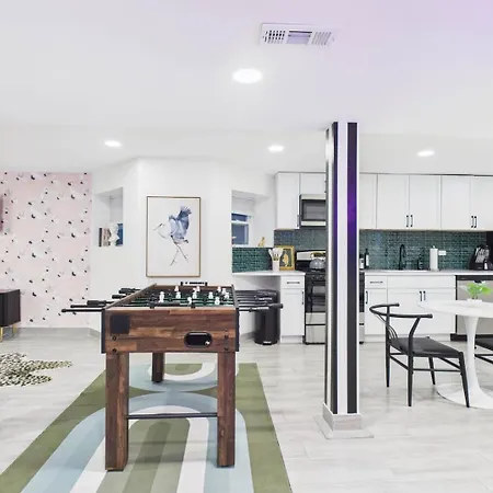 Addison Art Deco Sanctuary Apartment *