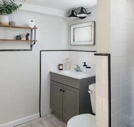 Two Bedroom Garden Chicago