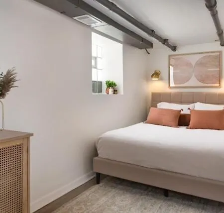 Two Bedroom Garden Apartment Chicago