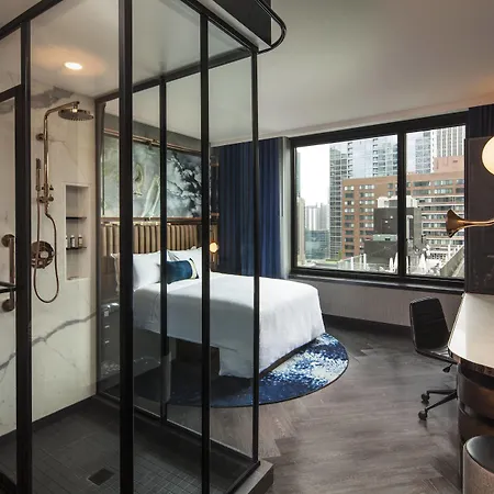 Emc2, Autograph Collection Hotel 4*