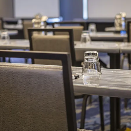 Cambria Loop - Theatre District Hotel 4*