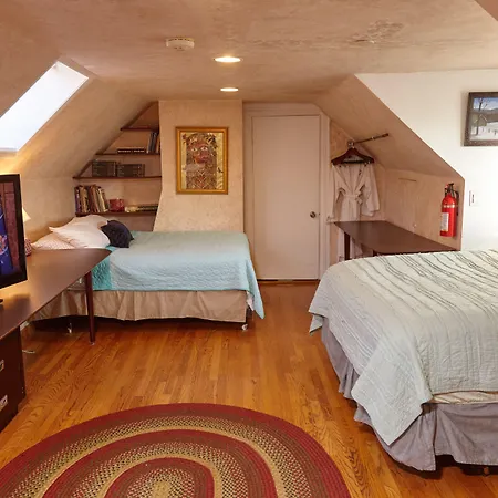 Ray's Bucktown 3* Chicago