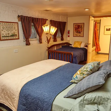 Ray's Bucktown Bed & Breakfast Chicago