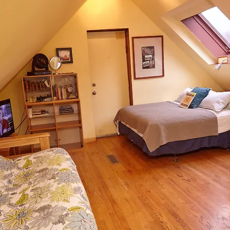 Bed & Breakfast Ray's Bucktown Chicago