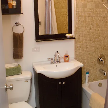 Ray's Bucktown Bed & Breakfast Chicago