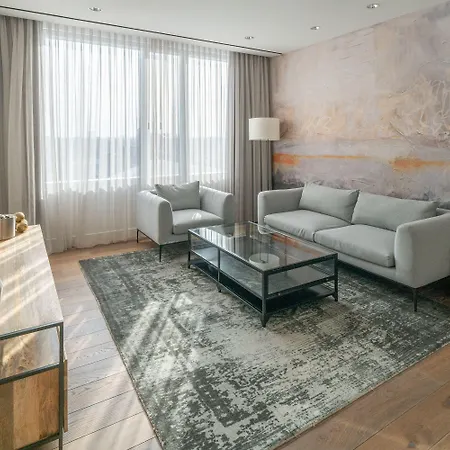 The & Athletic Club At Midtown 4*