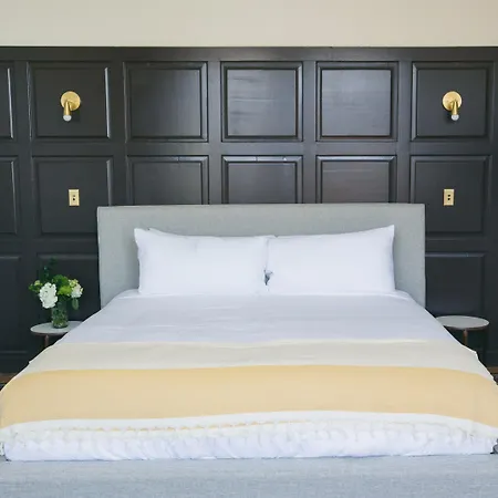 The Publishing House Bed & Breakfast 4*