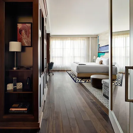 Sophy Hyde Park 4*