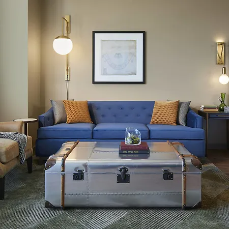 Zachary, Chicago, A Tribute Portfolio Hotel 4*