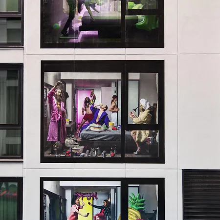 Moxy Downtown Hotel 3*