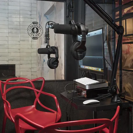 Moxy Downtown Hotel