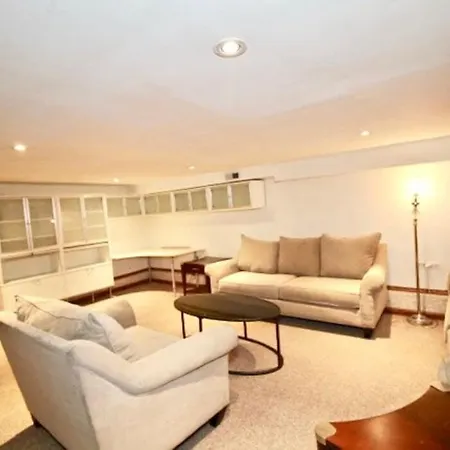 Gorgeous Wrigley Greystone Holiday home