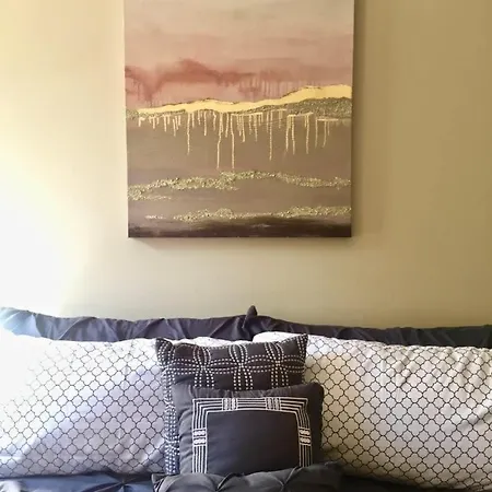 Gorgeous Wrigley Greystone Holiday home Chicago