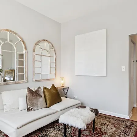 Elegant Escape Minutes From Downtown & Uic Chicago