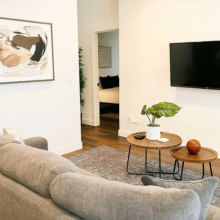 Stylish 4br Stay-prime Location - State Rep * Chicago