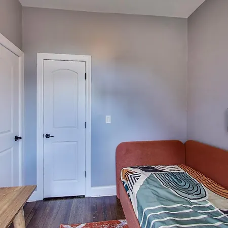 Edgewater Andersonville-area Close To Loyola Ez Parking *