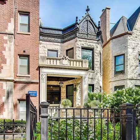 East Lincoln Park Gem Spacious 4 Br
