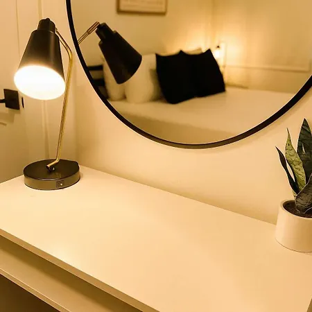 Stylish 4br Stay-prime Location - State Rep *
