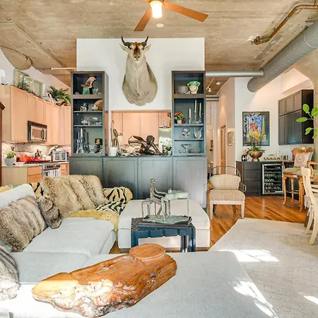 Extended Stay: Walk To Uic Campus & Train! Holiday home *