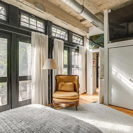Holiday home Extended Stay: Walk To Uic Campus & Train! Chicago
