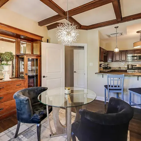 Apartment Edgewater Andersonville-area Close To Loyola Ez Parking *
