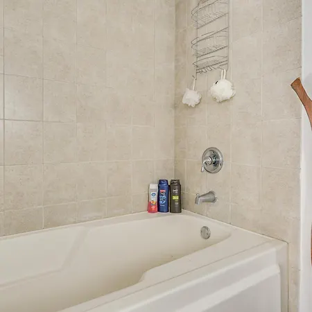 Extended Stay: Walk To Uic Campus & Train!