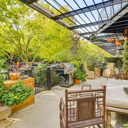 Holiday home Extended Stay: Walk To Uic Campus & Train!
