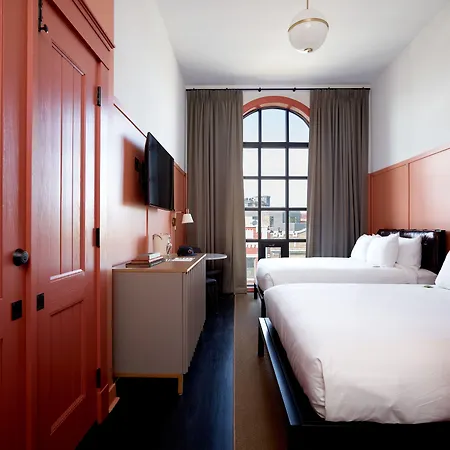 The Collection Wrigleyville 4* Chicago