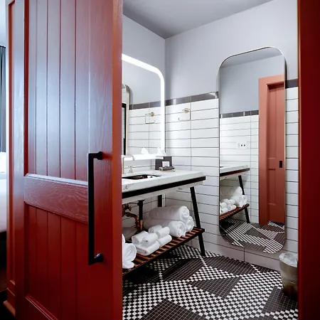 The Collection Wrigleyville Hotel