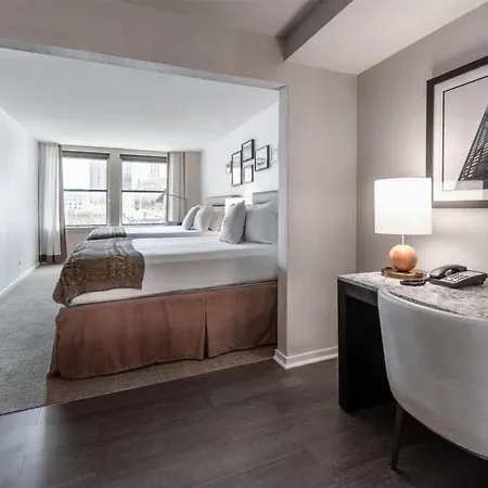 Claridge House Chicago, Tapestry Collection By Hilton 4*