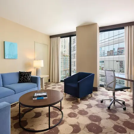 Hotel The Royal Sonesta River North