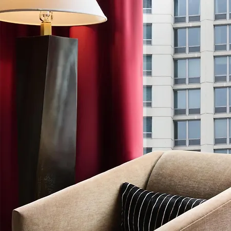 The Royal Sonesta River North 4* Chicago
