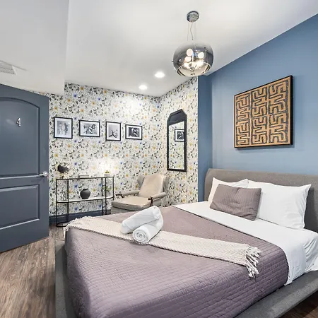 Mccormick Place Guest house 3*