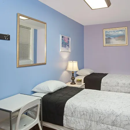 Hostel Parthenon Chicago